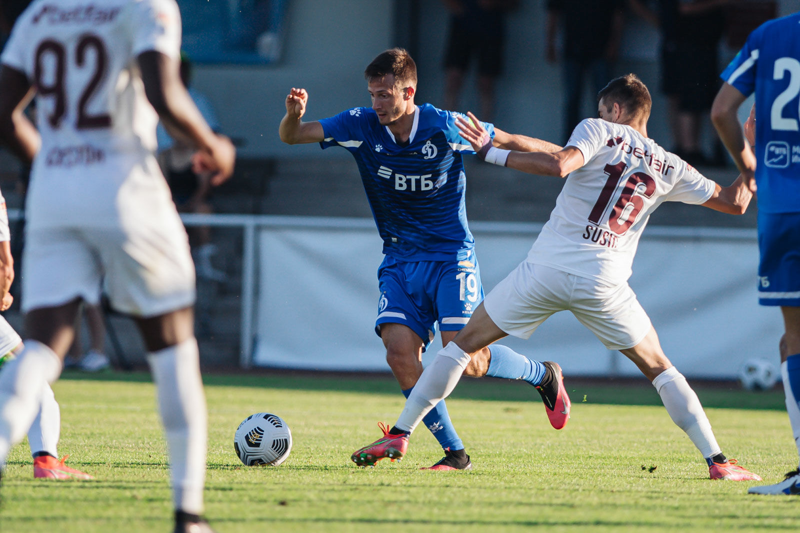 Daniil Lesovoy, centrocampista | FK "Dinamo" Moscú