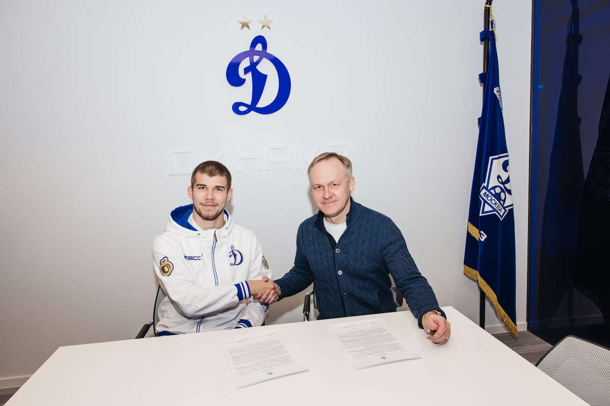 Dynamo extend contract with Ivan Lepsky