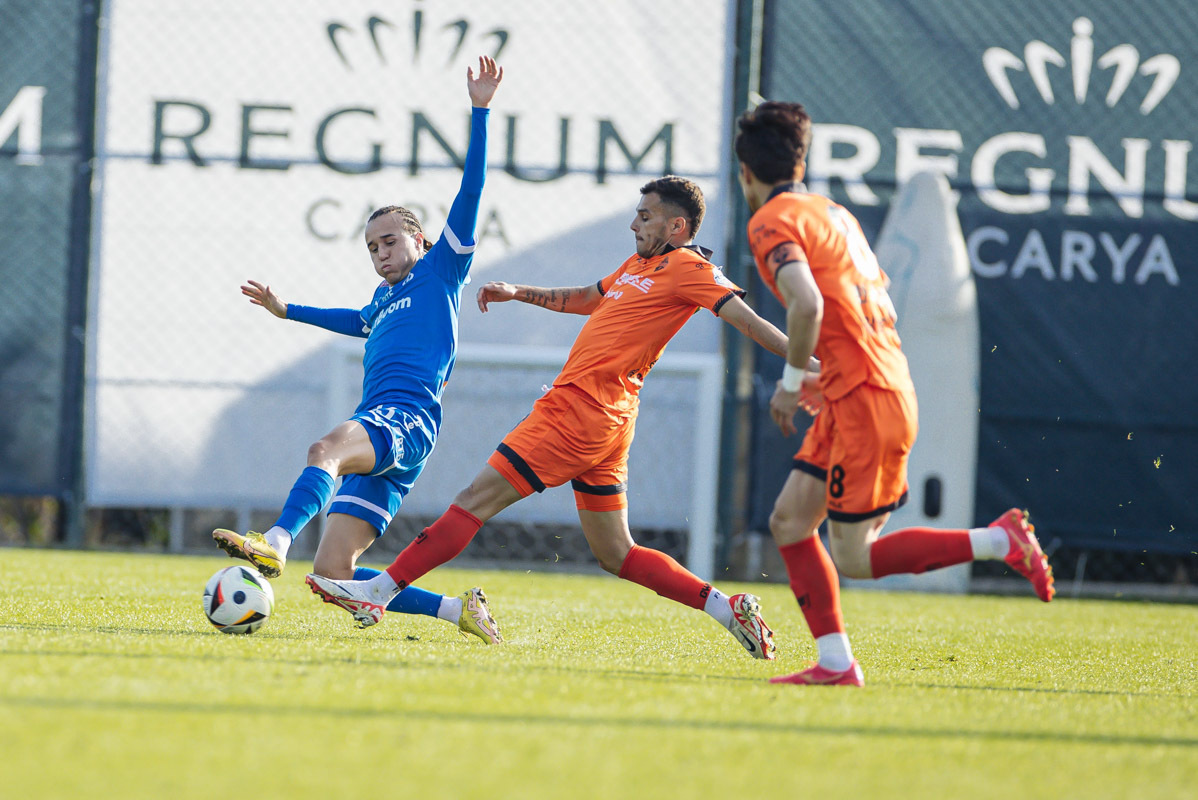Los jugadores del Dynamo empataron con "Kanwon" en un partido amistoso durante la concentración en Turquía.