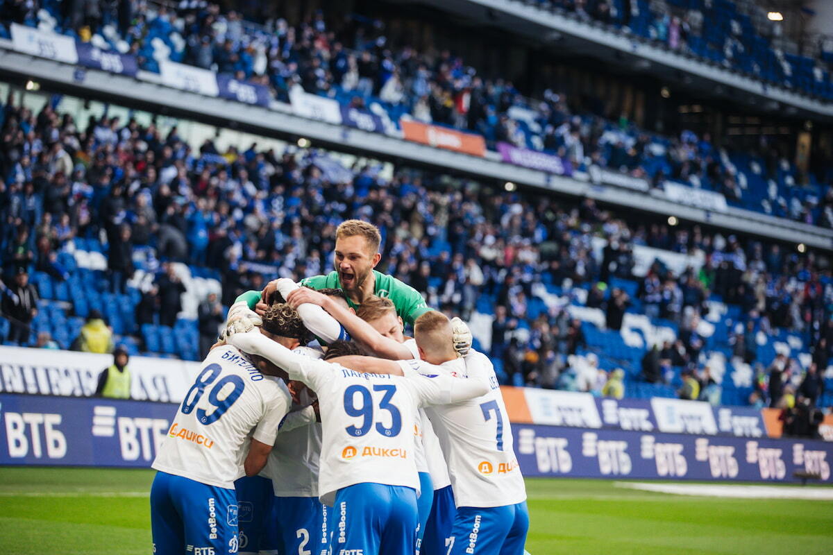 Los jugadores del Dynamo arrancaron la victoria al final del partido contra el "Sochi".