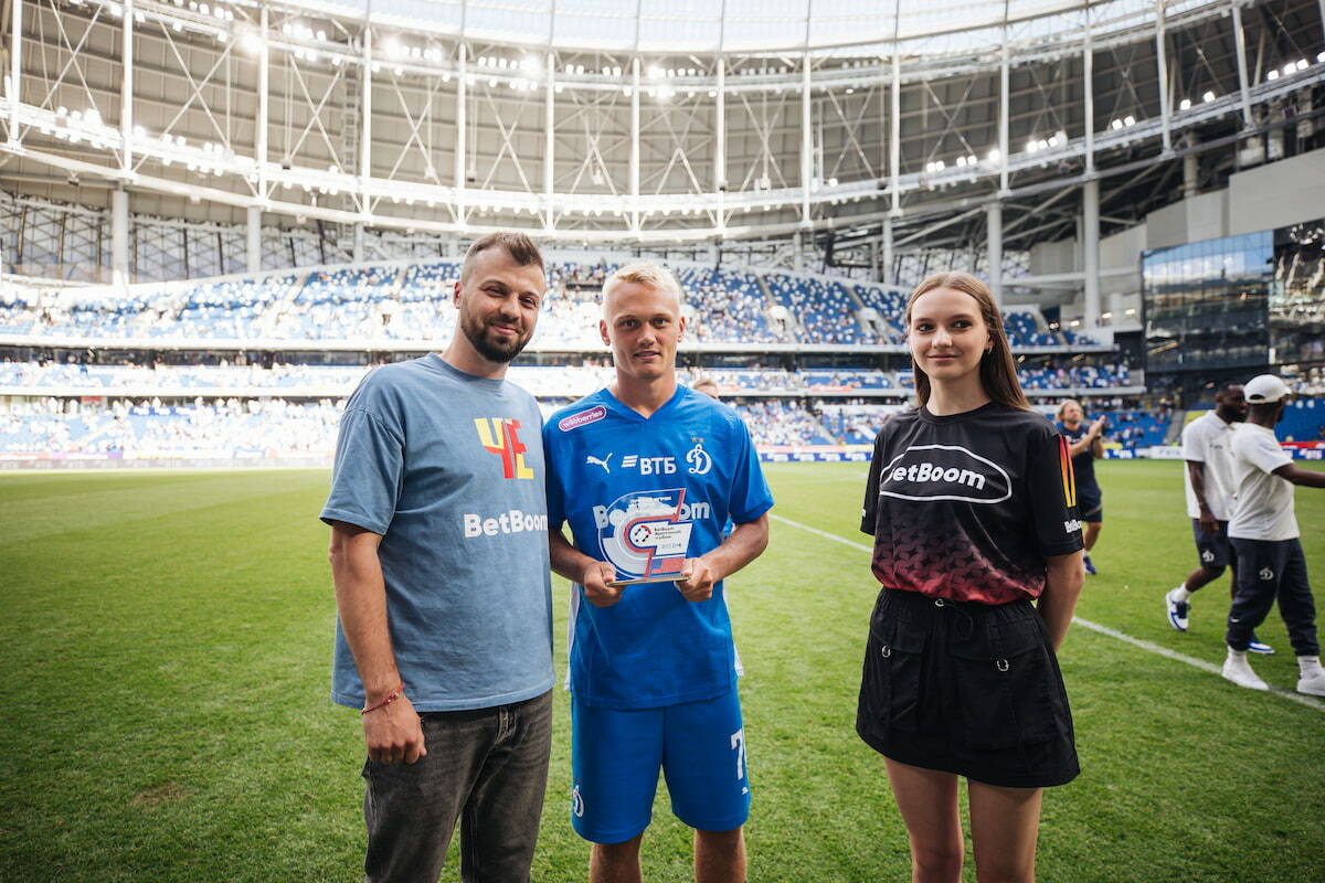Tyukavin reconocido como el mejor jugador del partido "Dynamo" - OFK Belgrado