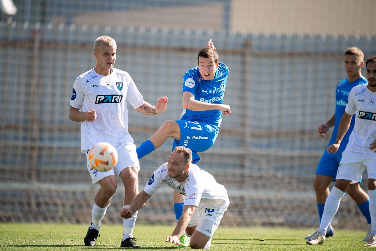 El Dynamo y Pari NN empataron 0-0