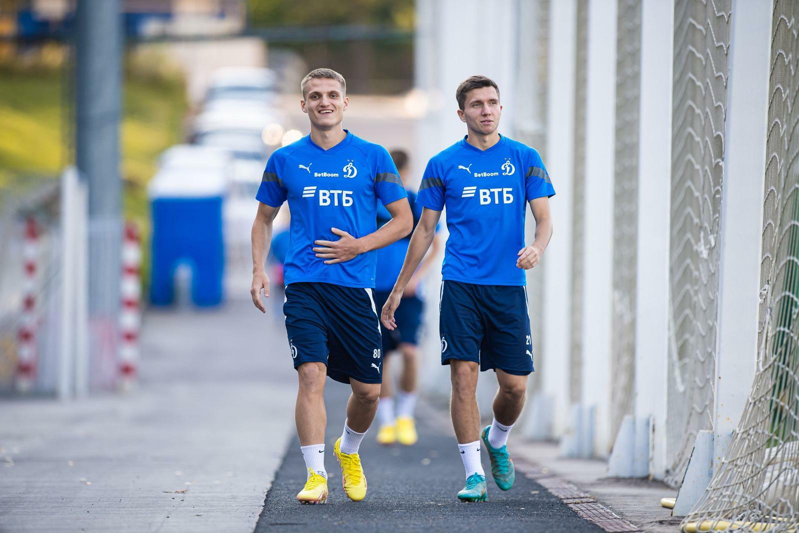 Dynamo Moscow news | Bessmertnyi and Zazvonkin to join Russia U-21 at Brazilian training camp. Dynamo official website.