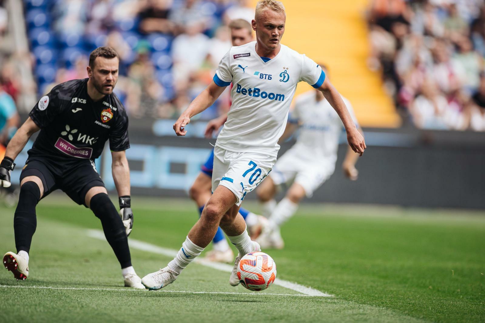Noticias del FC "Dynamo" Moscú | Anton Shunin: "Los duros entrenamientos deben ser la garantía de nuestras exitosas actuaciones en primavera". Sitio oficial del club Dynamo.