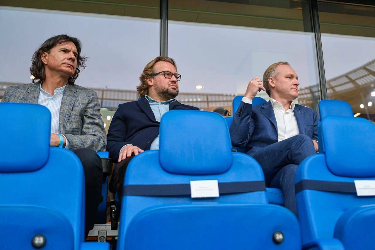 FC Dynamo Moscow News | Dmitry Gafin: "We are grateful to Buvac for his dedication to the club and the firmness of his principles." Official Dynamo Club Website.