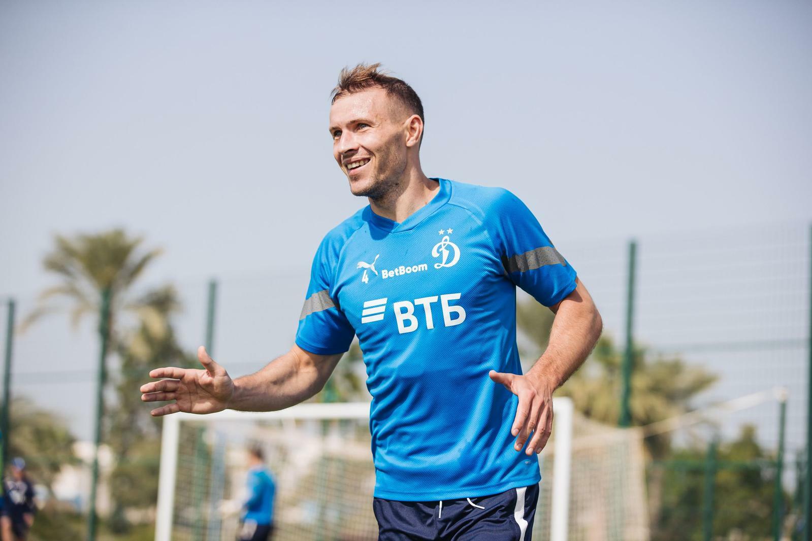 Noticias del FC "Dynamo" Moscú | ¡Feliz cumpleaños, Sergey! Sitio oficial del club Dynamo.
