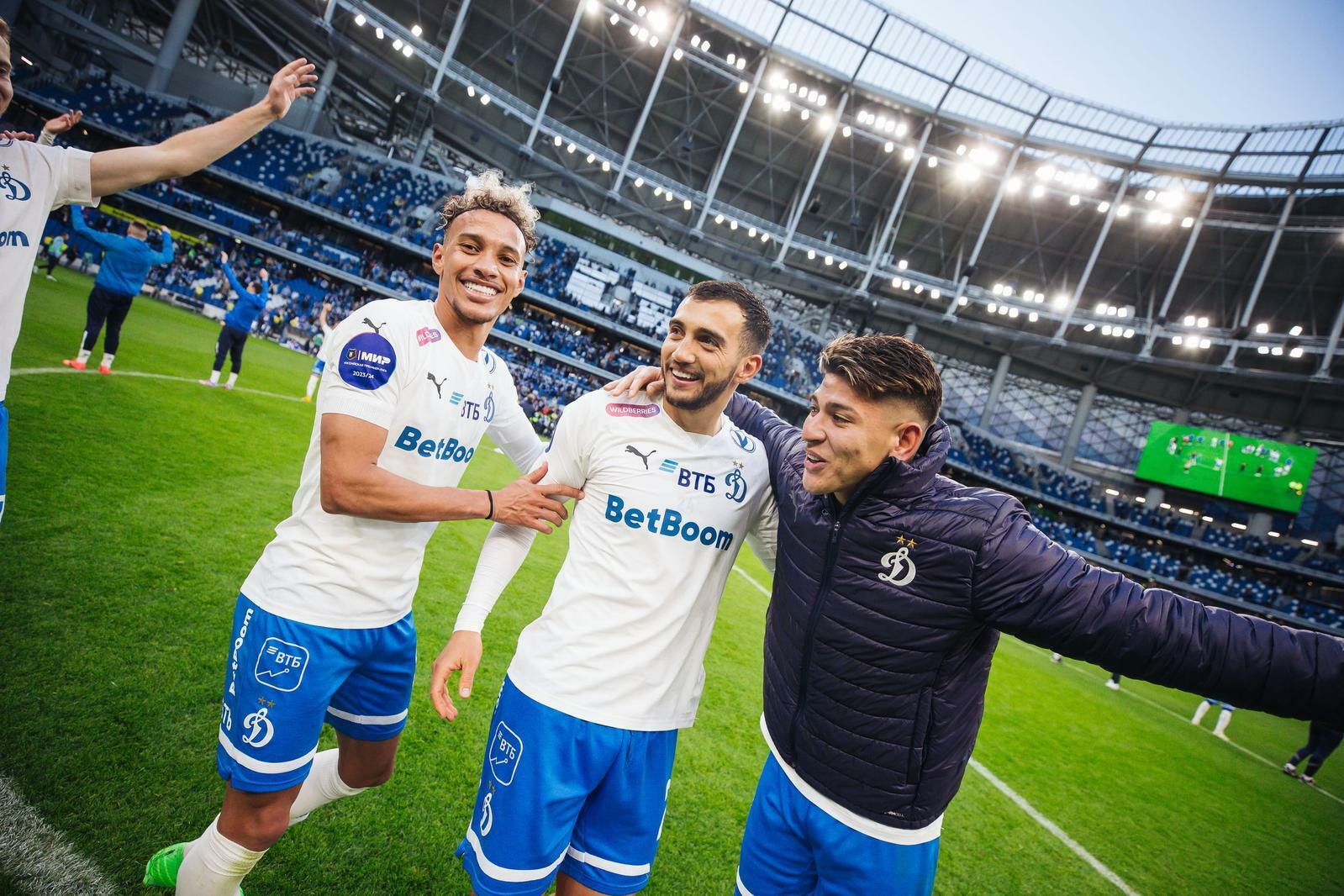 Noticias del FC "Dynamo" Moscú | La carrera por las medallas y el progreso de Tyukavin: los principales eventos de la temporada 2023/24. Sitio oficial del club Dynamo.