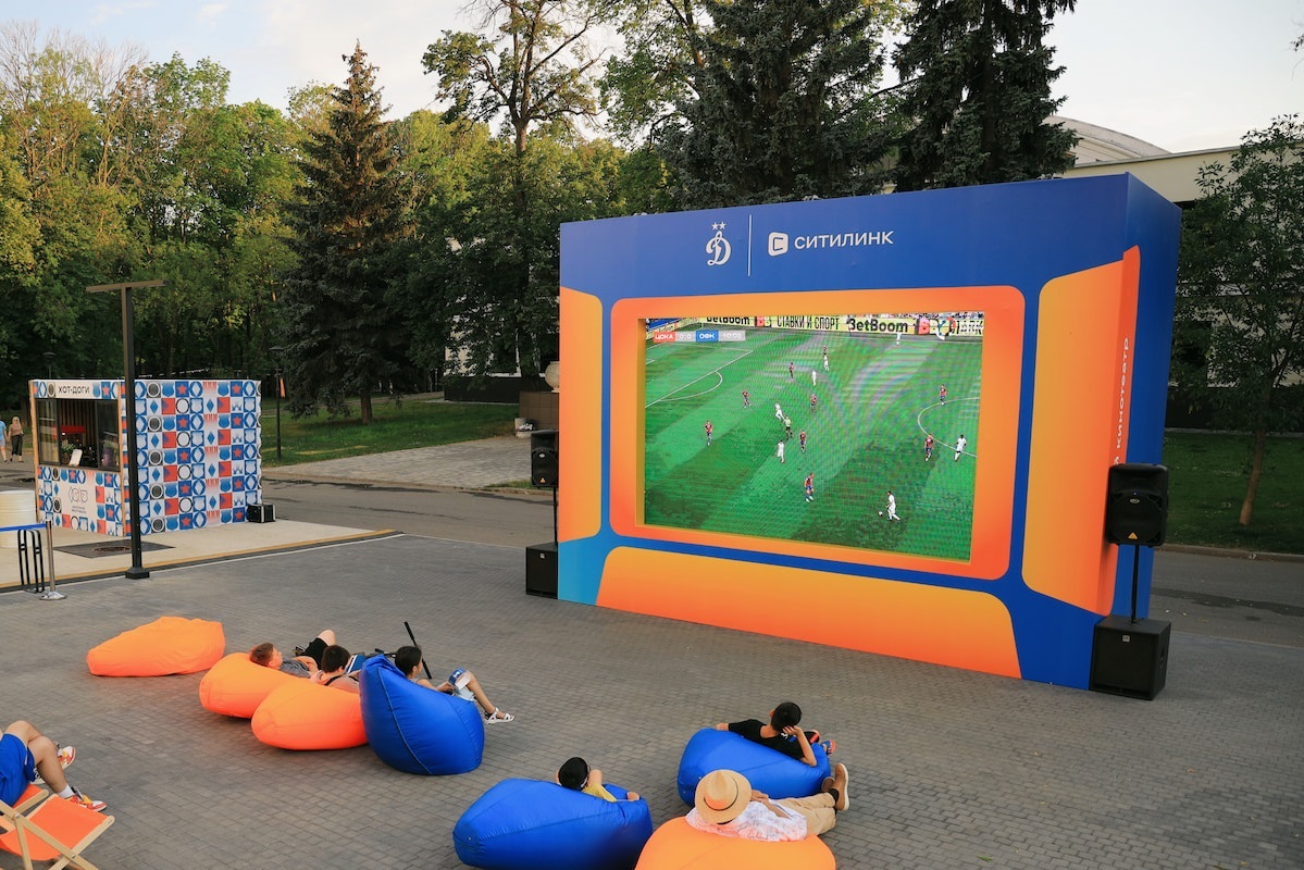 We play panna-football and watch a movie about Zlatan on the last day of the Bratsk Festival. | News of  FC Dynamo Moscow