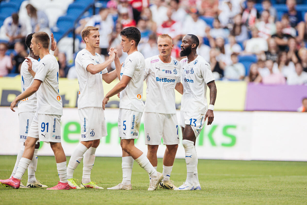 The Dynamo players beat Spartak on penalties in the oldest derby of the country.