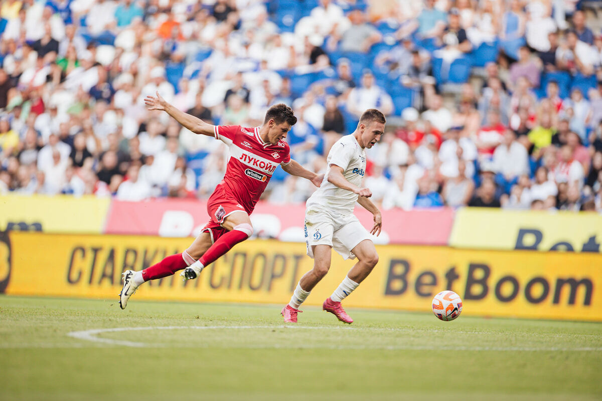 Los jugadores del Dynamo vencieron al Spartak en los penaltis en el más antiguo derbi del país.