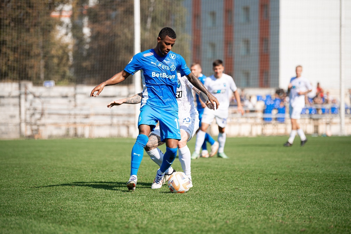 El Dynamo y Pari NN empataron 0-0