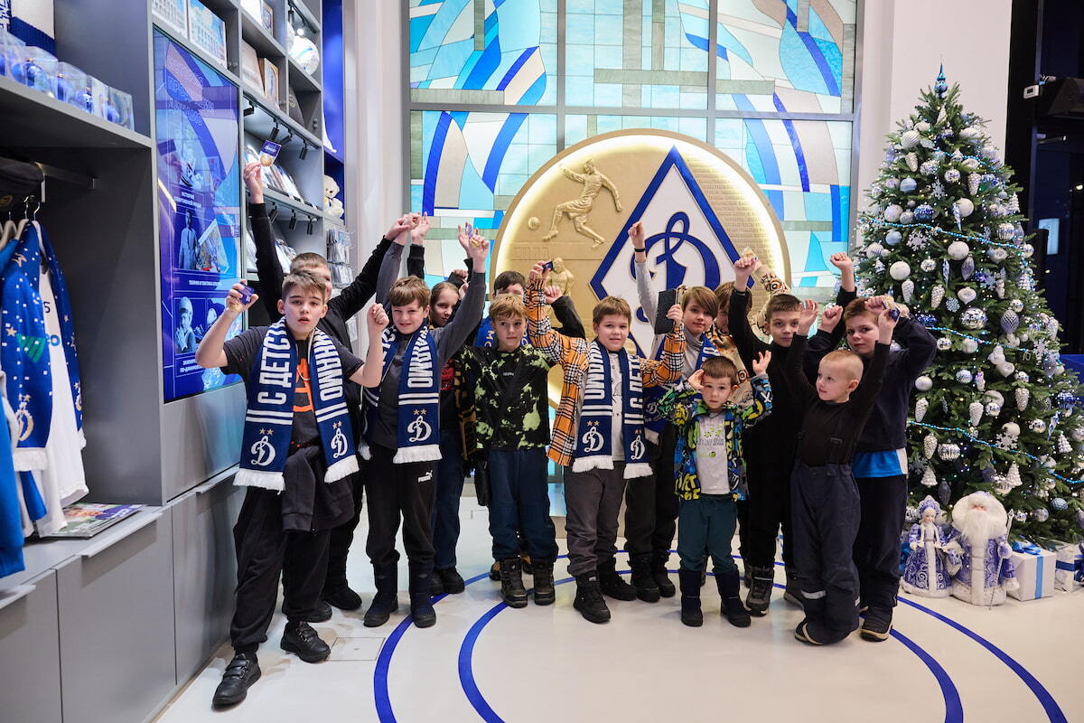 Excursion for pupils of the Dynamo football school from Istra | News of  FC Dynamo Moscow